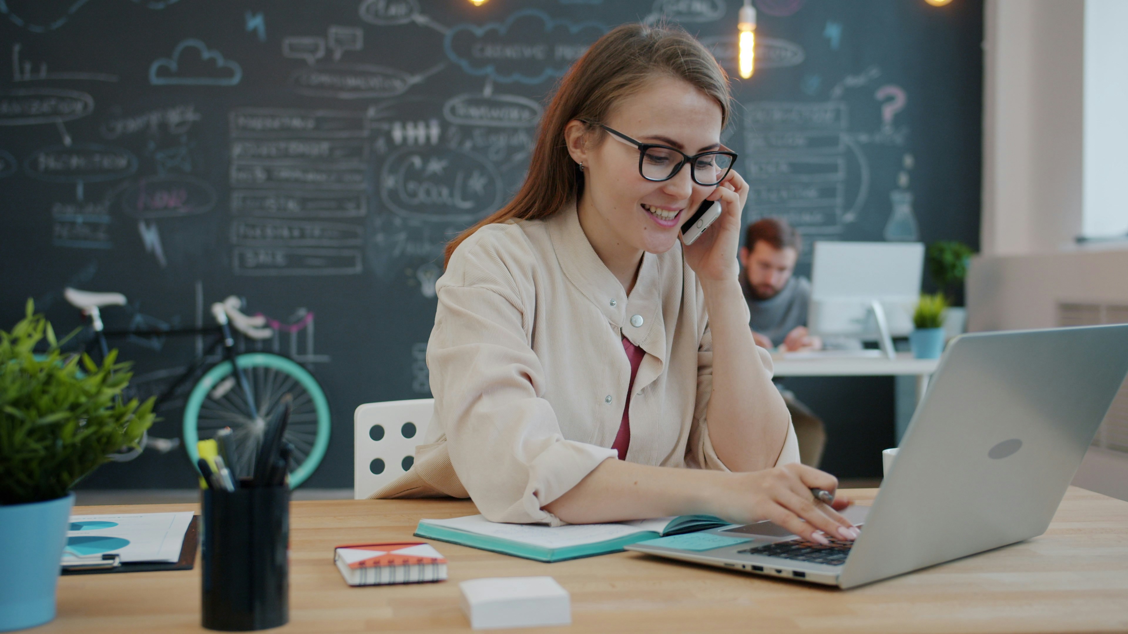 AI and human hybrid virtual assistant South Africa using technology and teamwork for smarter admin support